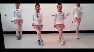 幼儿小平果舞蹈视频,萌动童趣，舞动快乐时光
